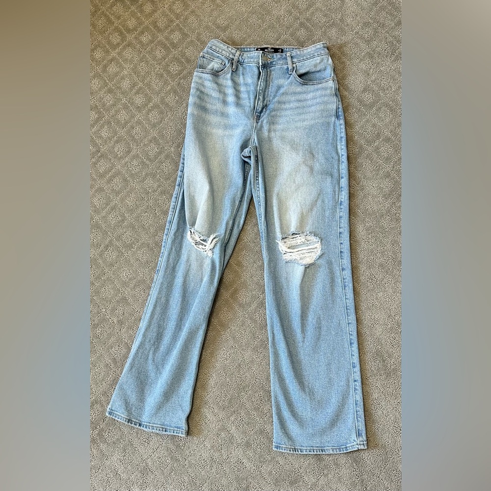 Hollister Light Blue Straight-Leg Distressed Jeans